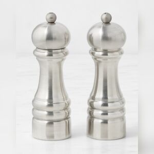 Williams Sonoma Salt and Pepper Mill Set